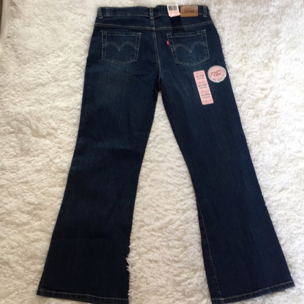NWT Girls Levi Jeans 16 1/2 plus .